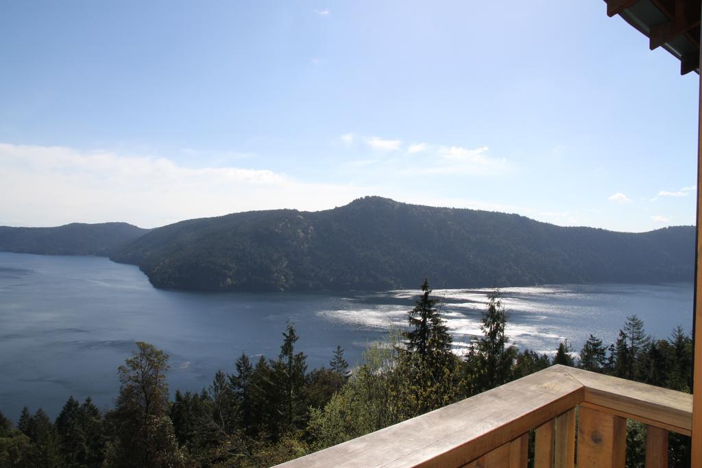Moon Water Lodge Malahat Quarto foto
